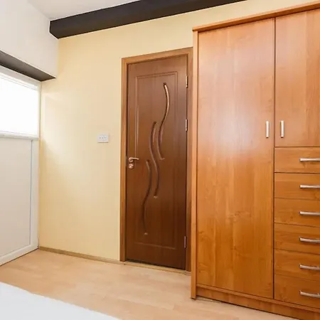 アパート Apartment Vatavuk