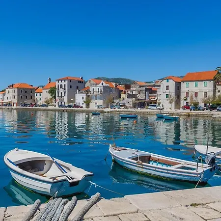 Apartment Vatavuk アパート Kaštela
