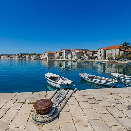 Apartment Vatavuk アパート Kaštela